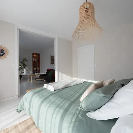 Apartment Agape, Elegant T2, 4 Etoiles, Et Gr34 3km, Centre 750m